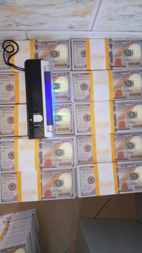 Realistic Counterfeit US Dollar Banknotes | Prop Money